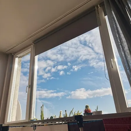 Artsy Penthouse & Mountain View Apartment Sofia