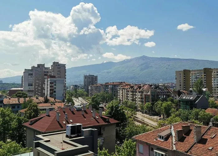 Artsy Penthouse & Mountain View Sofia